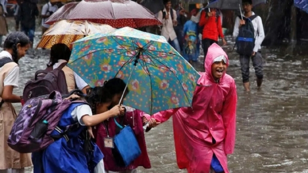 Rain Continued in Karnataka: Holidays for schools a