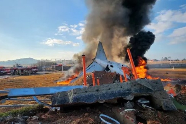 South Korea plane crash: 47 dead, aircraft landed with malfunctioning