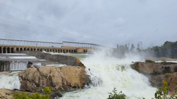 karnataka-rain-130000-cusec-water-release