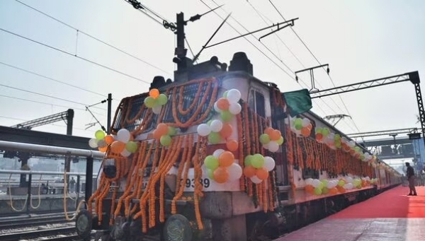 Prime Minister Narendra Modi flagged off Pravasi Bharatiya Express