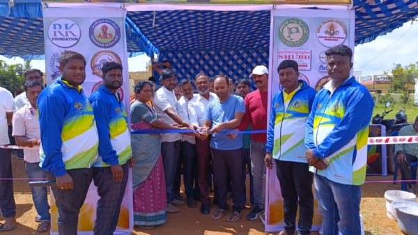 ಕೆಜಿಎಫ್ ತಾಲ್ಲೂಕಿನ ಬೇತಮಂಗಲದಲ್ಲಿ ಸ್ವರ್ಣಭೂಮಿ ಫೌಂಡೇಷನ್‌ನಿ0ದ ನಡೆದ ಕಬ್ಬಡಿ ಕ್ರೀಡಾಕೂಟವನ್ನು ಪೊಲೀಸ್ ಸಬ್ ಇನ್ಸ್ಪೆಕ್ಟರ್ ರಂಗಶಾಮಯ್ಯ ಉದ್ಘಾಟಿಸಿದರು.