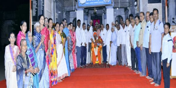 ಸತ್ಯ ಮತ್ತು ಅಹಿಂಸೆ ವಿಶಿಷ್ಟ ಮೌಲ್ಯಗಳು : ಡಾ. ತೋಂಟದ ಸಿದ್ಧರಾಮ ಸ್ವಾಮೀಜಿ