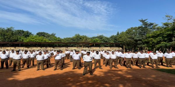 ಯಲಹಂಕದಲ್ಲಿ ಆರ್ ಎಸ್ ಎಸ್ ಪಥ ಸಂಚಲನ