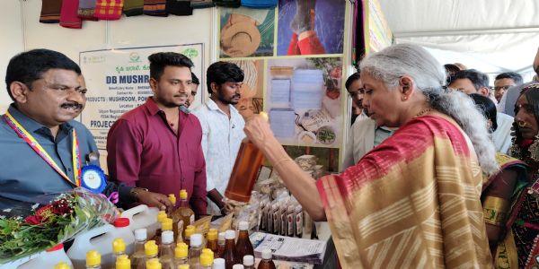 ಕೃಷಿ ಸಂಸ್ಕರಣಾ ಘಟಕ ತರಬೇತಿ ಸದುಪಯೋಗಕ್ಕೆ ಕೇಂದ್ರ ಸಚಿವೆ ನಿರ್ಮಲಾ ಸೀತಾರಾಮನ್ ಕರೆ