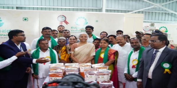 ಸಚಿವರಾದ ನಿರ್ಮಲಾ ಸೀತಾರಾಮನ್ ಅವರಿಂದ ಸನ್ಮಾನ