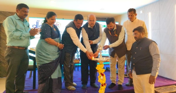 ಕೊಪ್ಪಳ : ನಮ್ಮಲ್ಲಿ ಇನ್ನೂ ಹೆಚ್ಚಿನ ರೀತಿಯ ಉದ್ಯಮ ಬೆಳವಣಿಗೆಯಾಗಬೇಕಿದೆ: ಡಾ. ಸುರೇಶ ಇಟ್ನಾಳ