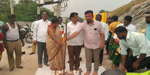 ರಾಯಚೂರು : ಮಾವಿನಕೆರೆಯಲ್ಲಿ ರೇಸಿಂಗ್ ಪೈಪ್‌ಲೈನ್ ಜೋಡಣೆ