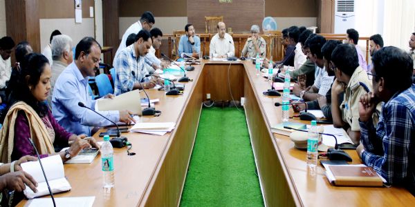 ರಸ್ತೆ ಕಾಮಗಾರಿ ಕೆಲಸ ಗುಣಾತ್ಮಕವಾಗಿರಲಿ : ಜಿಲ್ಲಾಧಿಕಾರಿ ಡಾ. ಸುರೇಶ ಬಿ. ಇಟ್ನಾಳ