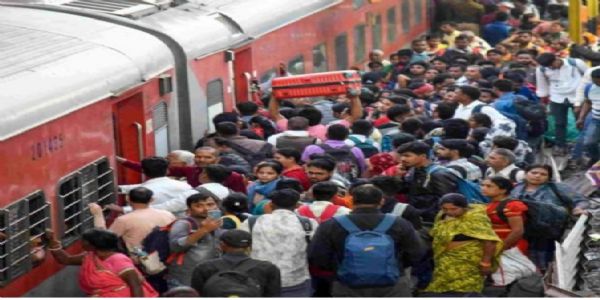 ನಾಸಿಕ್‌ನಲ್ಲಿ ಕರ್ಮಭೂಮಿ ಎಕ್ಸ್‌ಪ್ರೆಸ್‌ ರೈಲಿನಿಂದ ಬಿದ್ದು ಇಬ್ಬರ ಸಾವು, ಓರ್ವನಿಗೆ ಗಾಯ