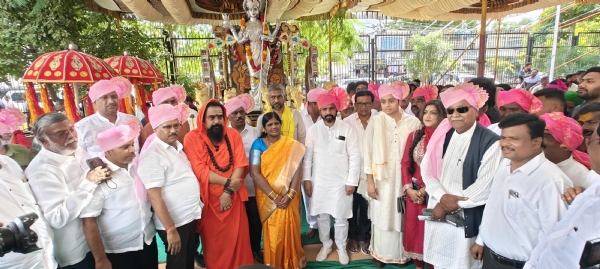 ರಾಯಚೂರು: ದಸರಾ ಸಂಭ್ರಮ: ಪಾಲಿಕೆಯಿಂದ ವಿಶಿಷ್ಟವಾಗಿ ನಾಡದೇವಿ ಮೆರವಣಿಗೆ