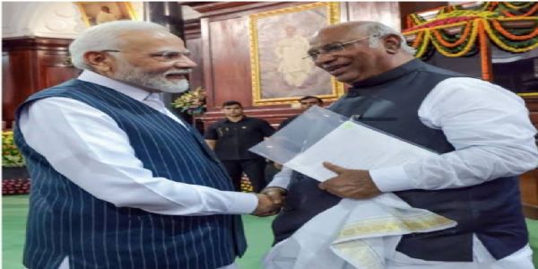 ಮಲ್ಲಿಕಾರ್ಜುನ ಖರ್ಗೆ ಆರೋಗ್ಯ ವಿಚಾರಿಸಿದ ಪ್ರಧಾನಿ ಮೋದಿ