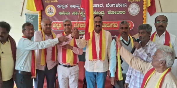 ಉನ್ನತ ಶಿಕ್ಷಣಕ್ಕಾಗಿ ಹೊರದೇಶಗಳಿಗೆ ಕಳುಹಿಸುವುದು ಪೋಷಕರಿಗೆ ಫ್ಯಾಷನ್
