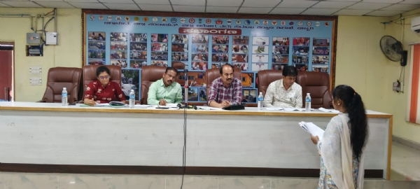 ವೈದ್ಯಾಧಿಕಾರಿಗಳು ಸಕಾಲದಲ್ಲಿ ಸೇವೆ ಒದಗಿಸಿ ತಾಯಿ ಮರಣ ತಡೆಗಟ್ಟಿ: ಡಿಹೆಚ್ಓ ಡಾ.ಯಲ್ಲಾ ರಮೇಶ್ ಬಾಬು ವೈದ್ಯಾಧಿಕಾರಿಗಳು ಸಕಾಲದಲ್ಲಿ ಸೇವೆ ಒದಗಿಸಿ ತಾಯಿ ಮರಣ ತಡೆಗಟ್ಟಿ: ಡಿಹೆಚ್ಓ ಡಾ.ಯಲ್ಲಾ ರಮೇಶ್ ಬಾಬು