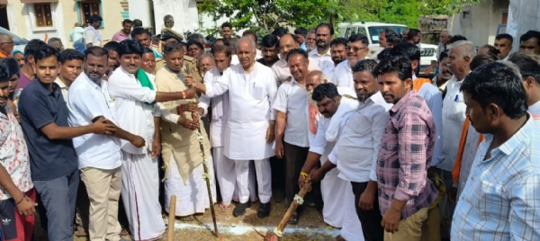 ಗ್ರಾಮೀಣ ಭಾಗದ ಸರ್ವಾಂಗೀಣ ಅಭಿವೃದ್ಧಿಗೆ ಪ್ರಾಮಾಣಿಕ ಪ್ರಯತ್ನ : ಎನ್ಎಸ್ ಬೋಸರಾಜು ಗ್ರಾಮೀಣ ಭಾಗದ ಸರ್ವಾಂಗೀಣ ಅಭಿವೃದ್ಧಿಗೆ ಪ್ರಾಮಾಣಿಕ ಪ್ರಯತ್ನ : ಎನ್ಎಸ್ ಬೋಸರಾಜು