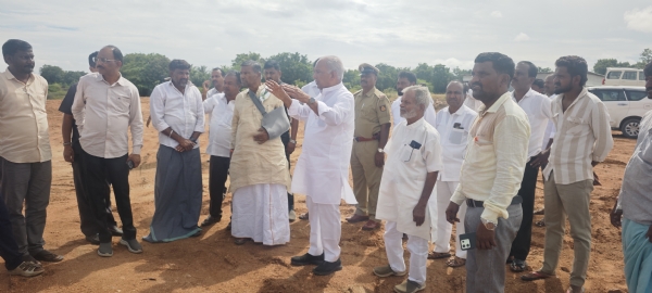 ತ್ವರಿತಗತಿಯಲ್ಲಿ ತಾಲೂಕ ಕ್ರೀಡಾಂಗಣ ಕಾಮಗಾರಿ ಮುಗಿಸಬೇಕು- ಎನ್ಎಸ್ ಬೋಸರಾಜು ತ್ವರಿತಗತಿಯಲ್ಲಿ ತಾಲೂಕ ಕ್ರೀಡಾಂಗಣ ಕಾಮಗಾರಿ ಮುಗಿಸಬೇಕು- ಎನ್ಎಸ್ ಬೋಸರಾಜು