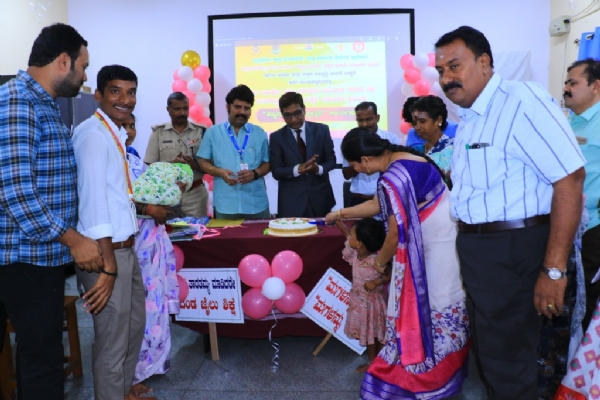 ಬಳ್ಳಾರಿ: ಹೆಣ್ಣು ಮಕ್ಕಳ ಜನ್ಮೋತ್ಸವ : ವಿವಿಧ ಕ್ಷೇತ್ರಗಳಲ್ಲಿ ಹೆಣ್ಣು ಮಕ್ಕಳ ಸಾಧನೆ ಅಪಾರ ಬಳ್ಳಾರಿ: ಹೆಣ್ಣು ಮಕ್ಕಳ ಜನ್ಮೋತ್ಸವ : ವಿವಿಧ ಕ್ಷೇತ್ರಗಳಲ್ಲಿ ಹೆಣ್ಣು ಮಕ್ಕಳ ಸಾಧನೆ ಅಪಾರ