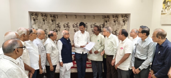 ರೈಲ್ವೆ ಅಭಿವೃದ್ಧಿಗಾಗಿ ಸಂಸದರಿಗೆ ಮನವಿ ಸಲ್ಲಿಸಿದ ವಿಜಯನಗರ ರೈಲ್ವೆ ಬಳಕೆದಾರರ ಸಂಘ ರೈಲ್ವೆ ಅಭಿವೃದ್ಧಿಗಾಗಿ ಸಂಸದರಿಗೆ ಮನವಿ ಸಲ್ಲಿಸಿದ ವಿಜಯನಗರ ರೈಲ್ವೆ ಬಳಕೆದಾರರ ಸಂಘ