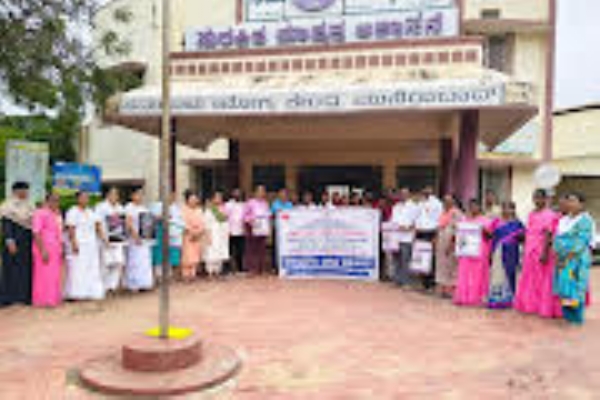 ಮುನಿರಾಬಾದ ಆರೋಗ್ಯ ಕೇಂದ್ರದಲ್ಲಿ ತಂಬಾಕು ಮುಕ್ತ ಯುವ ಅಭಿಯಾನ ಮುನಿರಾಬಾದ ಆರೋಗ್ಯ ಕೇಂದ್ರದಲ್ಲಿ ತಂಬಾಕು ಮುಕ್ತ ಯುವ ಅಭಿಯಾನ