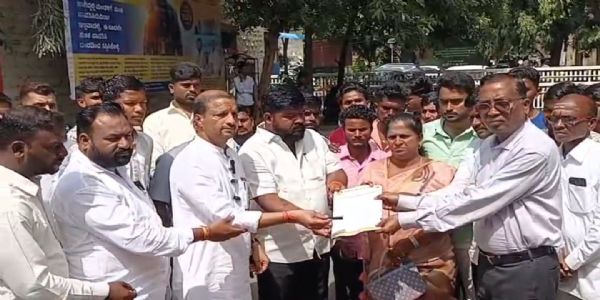 ಕಾಂಗ್ರೆಸ್ ಶಾಸಕ ಪಾಟೀಲ್ ವಿರುದ್ಧ ಗಾಣಿಗ ಸಮಾಜದ ಪ್ರತಿಭಟನೆ