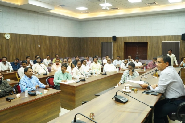 ಜಿಲ್ಲಾಡಳಿತದಿಂದ ಕನಕದಾಸರ ಜಯಂತಿ ಅರ್ಥಪೂರ್ಣ ಆಚರಣೆ: ಎಡಿಸಿ ಮಹಮ್ಮದ್ ಝುಬೇರ್ ಜಿಲ್ಲಾಡಳಿತದಿಂದ ಕನಕದಾಸರ ಜಯಂತಿ ಅರ್ಥಪೂರ್ಣ ಆಚರಣೆ: ಎಡಿಸಿ ಮಹಮ್ಮದ್ ಝುಬೇರ್