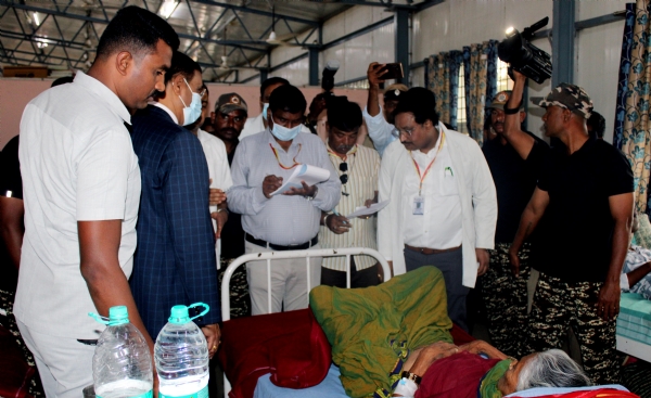 ಉಪ ಲೋಕಾಯುಕ್ತ ನ್ಯಾ. ಬಿ.ವೀರಪ್ಪ  :  ಕೊಪ್ಪಳದ ವಿವಿಧ ಕಚೇರಿಗಳಿಗೆ ಭೇಟಿ: ಪರಿಶೀಲನೆ ಉಪ ಲೋಕಾಯುಕ್ತ ನ್ಯಾ. ಬಿ.ವೀರಪ್ಪ  :  ಕೊಪ್ಪಳದ ವಿವಿಧ ಕಚೇರಿಗಳಿಗೆ ಭೇಟಿ: ಪರಿಶೀಲನೆ