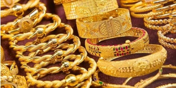 ಚಿನಿವಾರ ಮಾರುಕಟ್ಟೆಯಲ್ಲಿ ಚಿನ್ನ–ಬೆಳ್ಳಿ ಬೆಲೆ ಇಳಿಕೆ