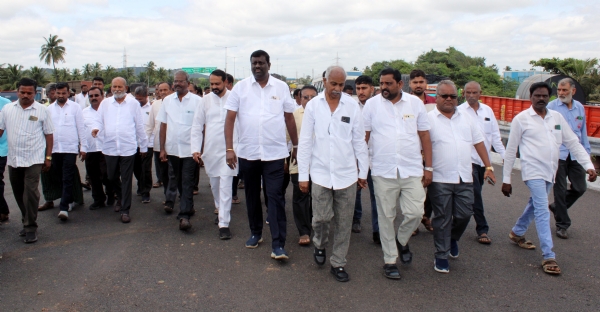 ಹೊಸಳ್ಳಿ-ಹಿಟ್ನಾಳ್  :  ರಾಷ್ಟ್ರೀಯ ಹೆದ್ದಾರಿ-50ರ ಮೇಲ್ಸೇತುವೆ ಉದ್ಘಾಟನೆ