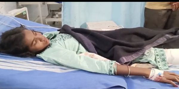 ಬಾಲಕಿಗೆ ತಗುಲಿದ ಗುಂಡು ; ಆಸ್ಪತ್ರೆಗೆ ದಾಖಲು