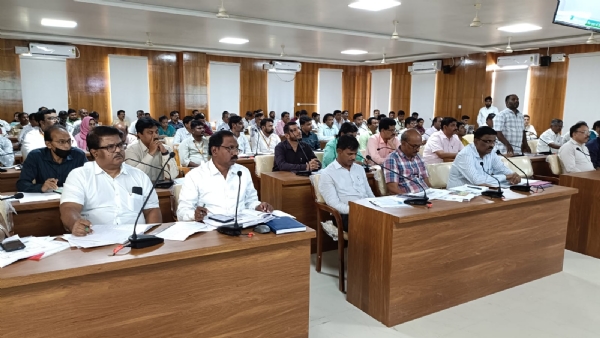ರಾಯಚೂರು : ಮಹತ್ವಾಕಾಂಕ್ಷಿ ಜಿಲ್ಲೆ, ತಾಲೂಕು ಪ್ರಗತಿ ಪರಿಶೀಲನಾ ಸಭೆ