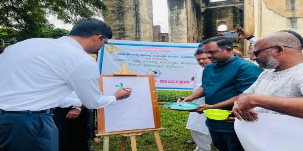 ಚಿತ್ರಕಲಾ ಸ್ಪರ್ಧೆಗೆ ಜಿಲ್ಲಾಧಿಕಾರಿ ಡಾ.ಆನಂದ ಕೆ. ಚಾಲನೆ