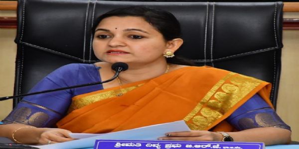 ಧಾರವಾಡ ಜಿಲ್ಲೆಯ ರೈತ ಫಲಾನುಭವಿಗಳ ಪರಿಹಾರ ವಿತರಣೆ : ಜಿಲ್ಲಾಧಿಕಾರಿ ದಿವ್ಯ ಪ್ರಭು