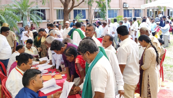 ಕೊಪ್ಪಳ-ಉಪ ಲೋಕಾಯುಕ್ತರಿಂದ ಸಾರ್ವಜನಿಕ ಅಹವಾಲು, ಕುಂದುಕೊರತೆ ಹಾಗೂ ದೂರುಗಳ ವಿಚಾರಣೆ ಕೊಪ್ಪಳ-ಉಪ ಲೋಕಾಯುಕ್ತರಿಂದ ಸಾರ್ವಜನಿಕ ಅಹವಾಲು, ಕುಂದುಕೊರತೆ ಹಾಗೂ ದೂರುಗಳ ವಿಚಾರಣೆ