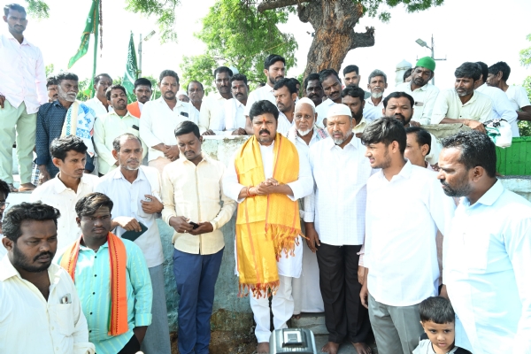ಶಾಸಕರಿಂದ ಸಮುದಾಯ ಭವನ ನಿರ್ಮಾಣಕ್ಕೆ ಭೂಮಿಪೂಜೆ