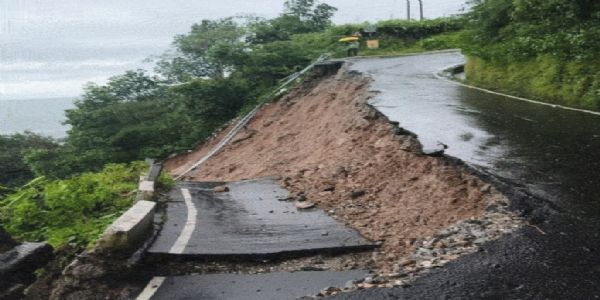 ಡಾರ್ಜಿಲಿಂಗ್‌ನಲ್ಲಿ ಭೀಕರ ಮಳೆ : ಭೂಕುಸಿತ ದುರಂತ ; 20 ಮಂದಿ ಬಲಿ