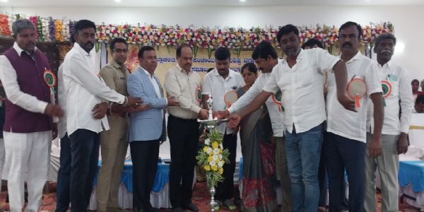 ವಾಲ್ಮೀಕಿ ಸಮುದಾಯದ ಹಾಸ್ಟೆಲ್ ಪ್ರಾರಂಭಿಸಲು ೧೦ ಲಕ್ಷ ಅನುದಾನ : ಕೊತ್ತೂರು ಮಂಜುನಾಥ್ ಭರವಸೆ