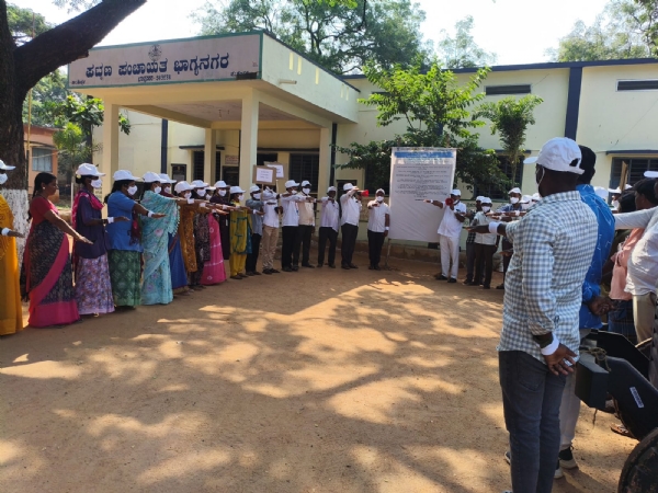 ಕೊಪ್ಪಳ: ಸ್ವಚ್ಛ ಭಾರತ ಮಿಷನ್ 2.0 ಯೋಜನೆ: ಪ್ಲಾಸ್ಟಿಕ್ ನಿಷೇಧ ಮತ್ತು ಪರಿಸರ ಸಂರಕ್ಷಣೆ ಅರಿವು ಬೈಕ್ ರ‍್ಯಾಲಿ