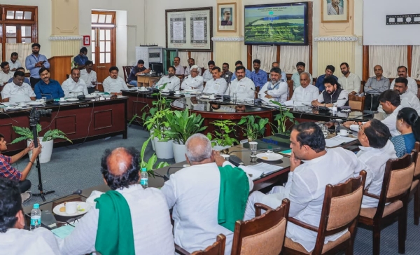 ತುಂಗಭದ್ರಾ ಜಲಾಶಯದ ನೀರು ವಿವಿಧ ಕಾಲುವೆಗಳಿಗೆ ಒದಗಿಸಲು ಕಾಲಾವಧಿ ನಿಗದಿ ತುಂಗಭದ್ರಾ ಜಲಾಶಯದ ನೀರು ವಿವಿಧ ಕಾಲುವೆಗಳಿಗೆ ಒದಗಿಸಲು ಕಾಲಾವಧಿ ನಿಗದಿ