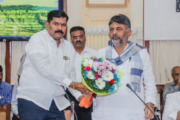 ತುಂಗಭದ್ರಾ ಜಲಾಶಯದ ನೀರು ವಿವಿಧ ಕಾಲುವೆಗಳಿಗೆ ಒದಗಿಸಲು ಕಾಲಾವಧಿ ನಿಗದಿ ತುಂಗಭದ್ರಾ ಜಲಾಶಯದ ನೀರು ವಿವಿಧ ಕಾಲುವೆಗಳಿಗೆ ಒದಗಿಸಲು ಕಾಲಾವಧಿ ನಿಗದಿ