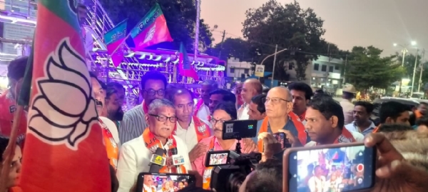 ಬಿಹಾರ್ ಚುನಾವಣೆ ಬಿಜೆಪಿ ಜಯ ರಾಯಚೂರು ನಗರದ ಅಂಬೇಡ್ಕರ್ ವೃತ್ತದಲ್ಲಿ ವಿಜಯೋತ್ಸವ ಬಿಹಾರ್ ಚುನಾವಣೆ ಬಿಜೆಪಿ ಜಯ ರಾಯಚೂರು ನಗರದ ಅಂಬೇಡ್ಕರ್ ವೃತ್ತದಲ್ಲಿ ವಿಜಯೋತ್ಸವ