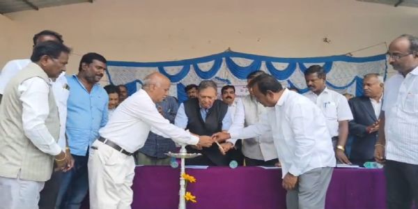 ಚಲ್ದಿಗಾನಹಳ್ಳಿ ವ್ಯಾಪ್ತಿಯ ವಿದ್ಯಾರ್ಥಿಗಳಿಗೆ ಕಲಿಕಾ ಪರಿಕರಗಳ ವಿತರಣೆ