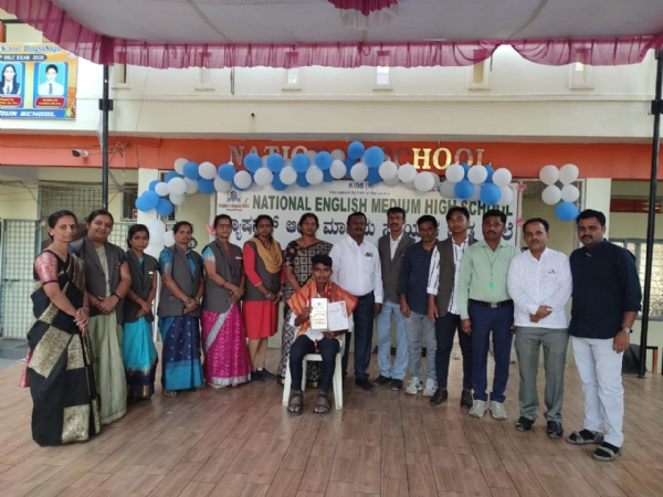 ರಾಜ್ಯ ಮಟ್ಟಕ್ಕೆ ಆಯ್ಕೆ ನಬೀಸಾಬನಿಗೆ ಸನ್ಮಾನ ರಾಜ್ಯ ಮಟ್ಟಕ್ಕೆ ಆಯ್ಕೆ ನಬೀಸಾಬನಿಗೆ ಸನ್ಮಾನ