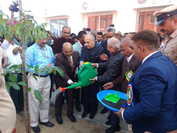 ದೇವದುರ್ಗ ತಾಲೂಕು ನೂತನ ನ್ಯಾಯಾಲಯಗಳ ಸಂಕೀರ್ಣ, ವಕೀಲರ ಭವನ ಲೋಕಾರ್ಪಣೆ ದೇವದುರ್ಗ ತಾಲೂಕು ನೂತನ ನ್ಯಾಯಾಲಯಗಳ ಸಂಕೀರ್ಣ, ವಕೀಲರ ಭವನ ಲೋಕಾರ್ಪಣೆ