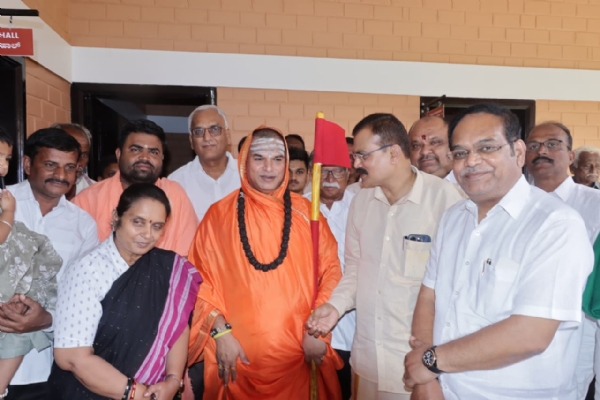 ಜಗತ್ತಿಗೆ ಬೇಕಾಗಿರುವುದು ಆರೋಗ್ಯ- ನೆಮ್ಮದಿ: ಉಜ್ಜಯಿನಿ ಶ್ರೀ ಜಗತ್ತಿಗೆ ಬೇಕಾಗಿರುವುದು ಆರೋಗ್ಯ- ನೆಮ್ಮದಿ: ಉಜ್ಜಯಿನಿ ಶ್ರೀ