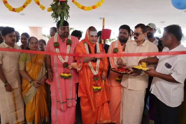 ಜಗತ್ತಿಗೆ ಬೇಕಾಗಿರುವುದು ಆರೋಗ್ಯ- ನೆಮ್ಮದಿ: ಉಜ್ಜಯಿನಿ ಶ್ರೀ ಜಗತ್ತಿಗೆ ಬೇಕಾಗಿರುವುದು ಆರೋಗ್ಯ- ನೆಮ್ಮದಿ: ಉಜ್ಜಯಿನಿ ಶ್ರೀ