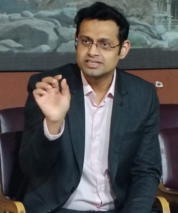 ಎಲುಬು ಮತ್ತು ಕೀಲು ನೋವಿಗೆ ರೋಬೋಟಿಕ್ ತಂತ್ರಜ್ಞಾನದ ಚಿಕಿತ್ಸೆ :  ಡಾ. ಸಮರ್ಥ್