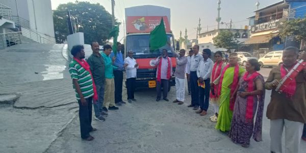 ರಾಯಚೂರು : ಪಂಚ ಗ್ಯಾರಂಟಿಗಳ ಕಲಾ ಜಾಥಾಕ್ಕೆ ಚಾಲನೆ