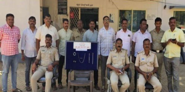 ಮನೆ ಕಳ್ಳತನ ಪ್ರಕರಣವನ್ನು ಭೇದಿಸಿದ ಲಕ್ಷ್ಮೇಶ್ವರ ಪೊಲೀಸರು