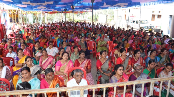 Kataraki Sri Dyamamma Devi drive to the fair