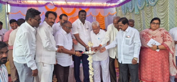 ಎಂದರು. : ನಗರ ಸೌಂದರೀಕರಣದ ಜೊತೆಗೆ ಮಹನಿಯರ ನೆನಹು ಮುಖ್ಯ