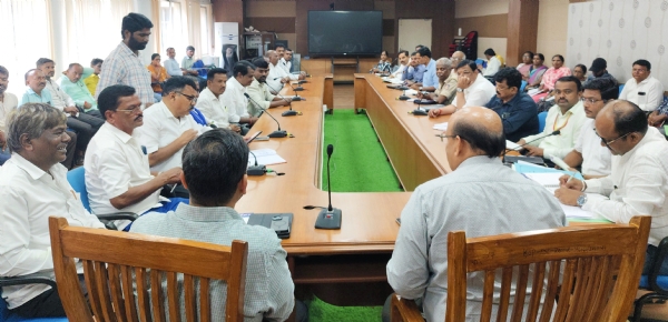 ಸಂವಿಧಾನ ದಿನಾಚರಣೆಯಲ್ಲಿ ಹೆಚ್ಚಿನ ಜನರು ಪಾಲ್ಗೊಳ್ಳಿ  : ಜಿಲ್ಲಾಧಿಕಾರಿ